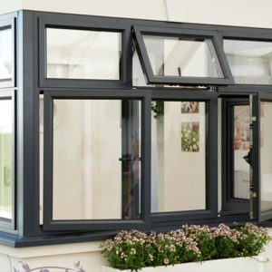 Cửa sổ mở hất kết hợp mở quay - Giải pháp "2 trong 1" cho phòng ngủ master.